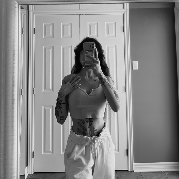 Meet your Posher, Jessica - Picture 1 of 1